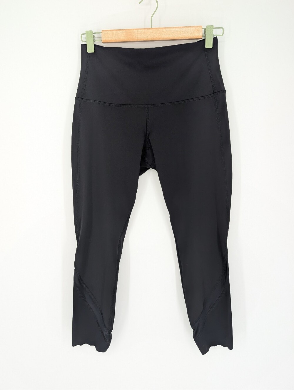 Lululemon Wunder Under Crop Leggings High-Rise Scallop Luxtreme 23" Black Size 8 - Picture 5 of 8
